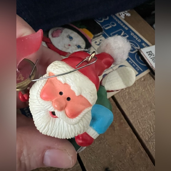 Vintage 1984 Hallmark Christmas Ornament.  Olympics marathon torch Santa. - Picture 6 of 8